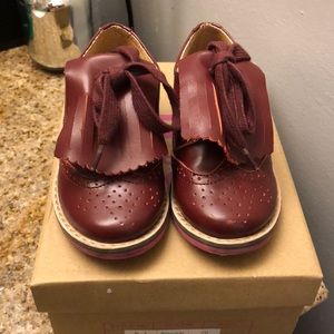 6th & Madison Stylish used girls tie up shoe